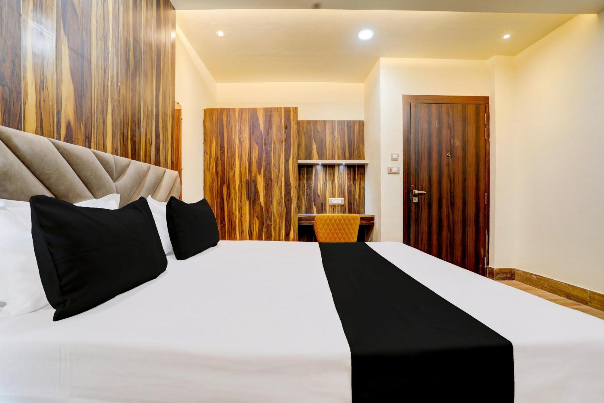 Hotel O Krishna Greens Kanpur Exteriör bild