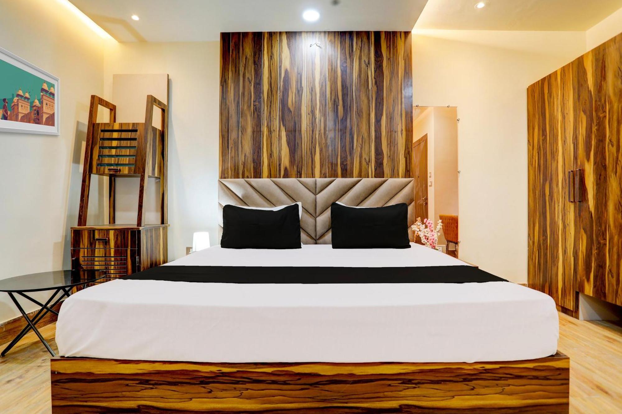 Hotel O Krishna Greens Kanpur Exteriör bild